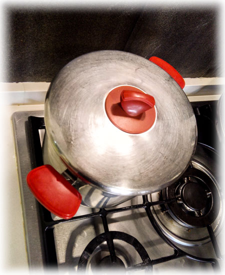 calentar el agua para la pasta