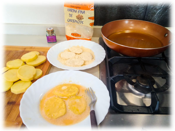 Rebozar las Patatas con Harina de Garbanzo