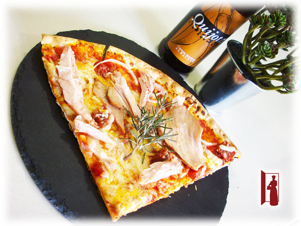Pizza Manchega de Pisto, Lomo y Perdiz en Torta Cenceña