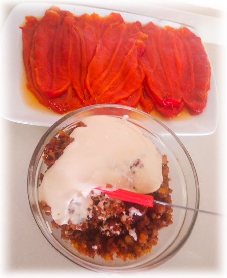 mezclar la bechamel con los Chorizos de pueblo