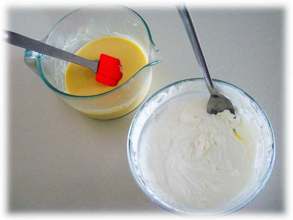 Mezcla de la base del helado y la nata