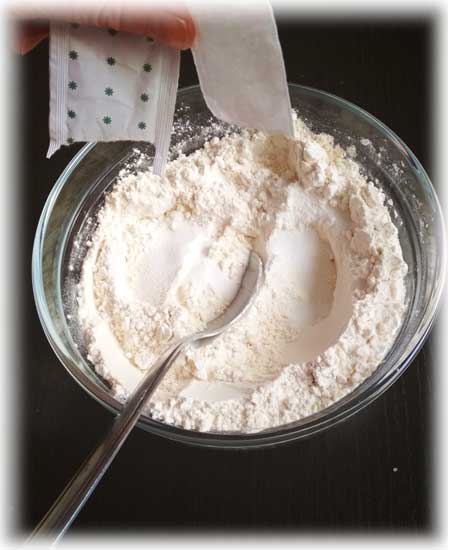 Mezclar Ingredientes secos, harina y gaseosas